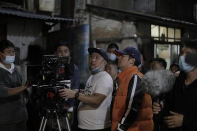 《單親辣媽》 未婚媽媽的職場奮斗與溫情成長